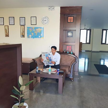 Отель Sheerha Royal Residency-Near Jaipur Airport Экстерьер фото