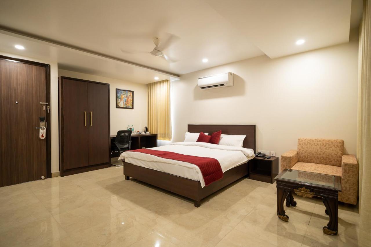 Отель Sheerha Royal Residency-Near Jaipur Airport Экстерьер фото