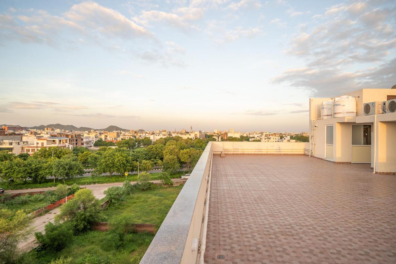 Отель Sheerha Royal Residency-Near Jaipur Airport Экстерьер фото