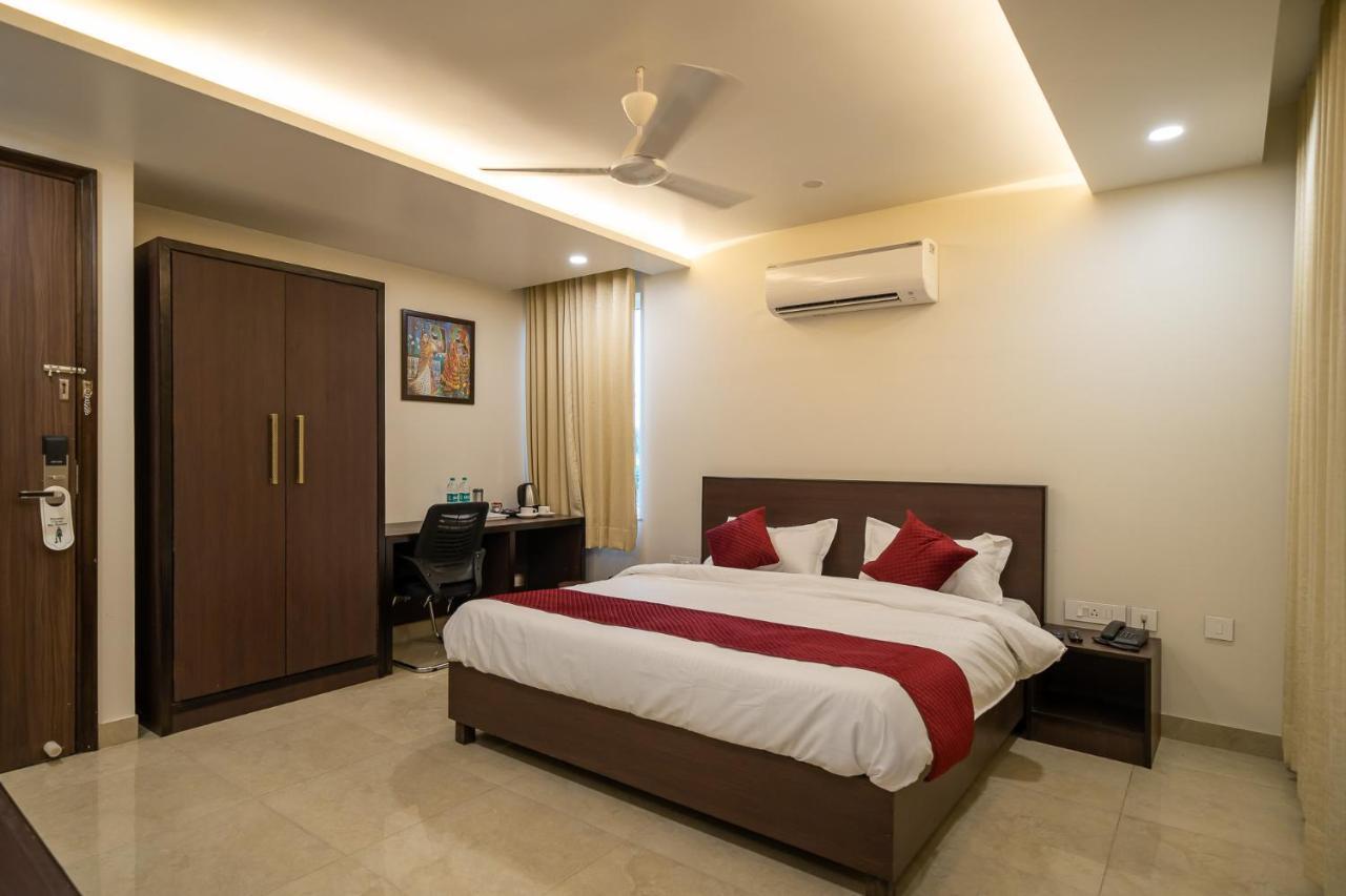 Отель Sheerha Royal Residency-Near Jaipur Airport Экстерьер фото
