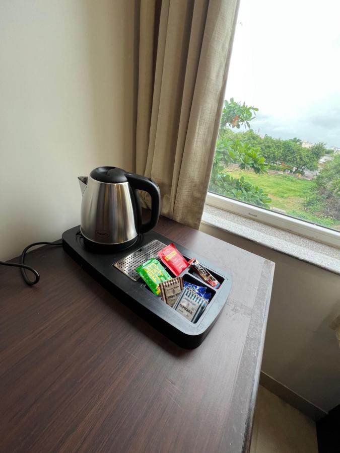 Отель Sheerha Royal Residency-Near Jaipur Airport Экстерьер фото
